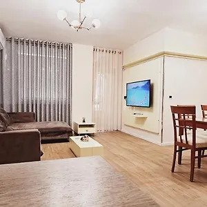 Appartamento Discover From Our 3-room With Free Parking-komuna E Parisit, Tirana